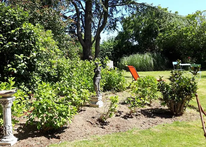 Le Suisse - Papillons 3* Le Vicel