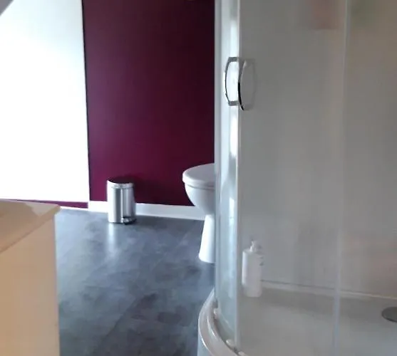 Le Suisse - Papillons Bed & Breakfast 3*